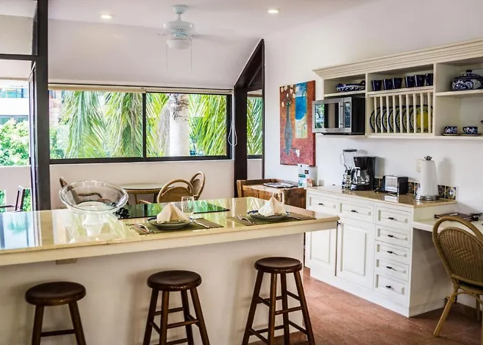 Royal Palms 6