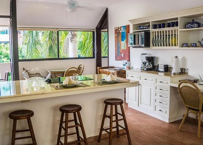Royal Palms 6
