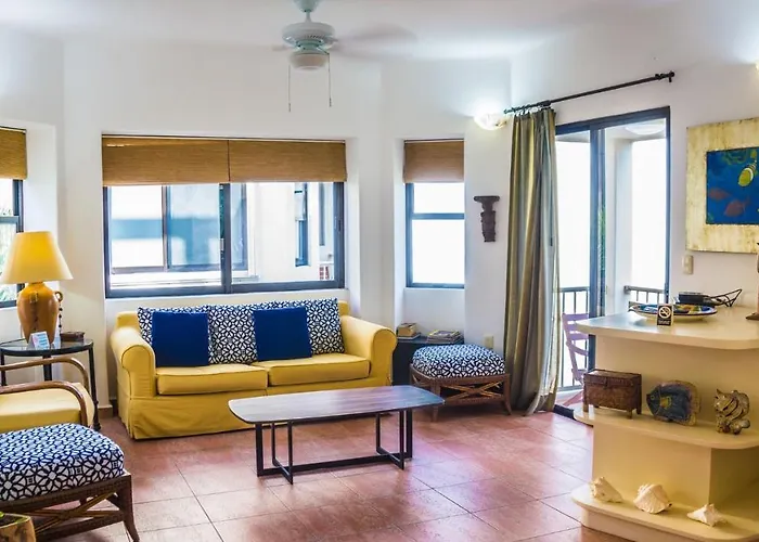 Royal Palms 6